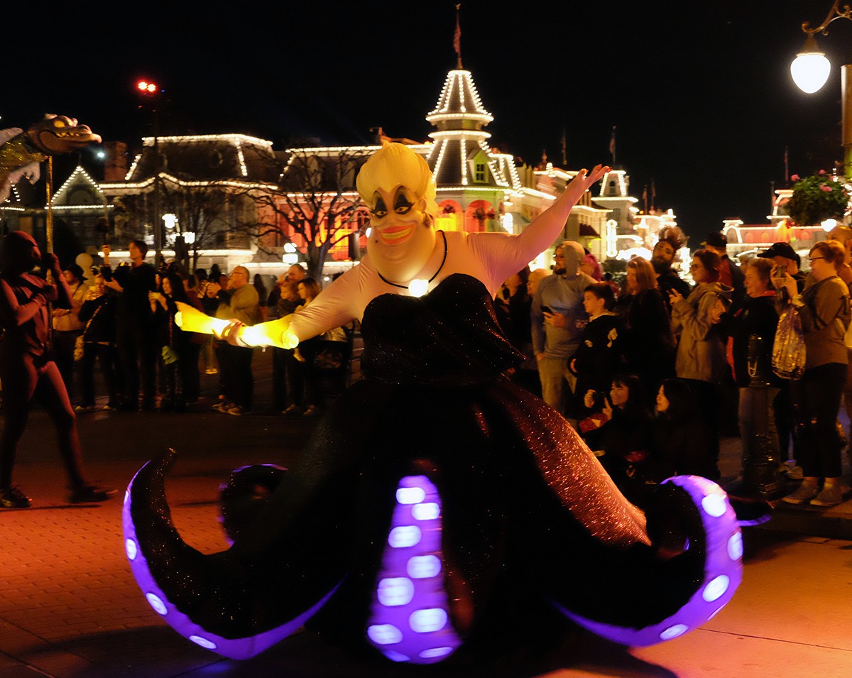 Photos, Video: New Villains' Cursed Caravan Rolls Down Magic Kingdom