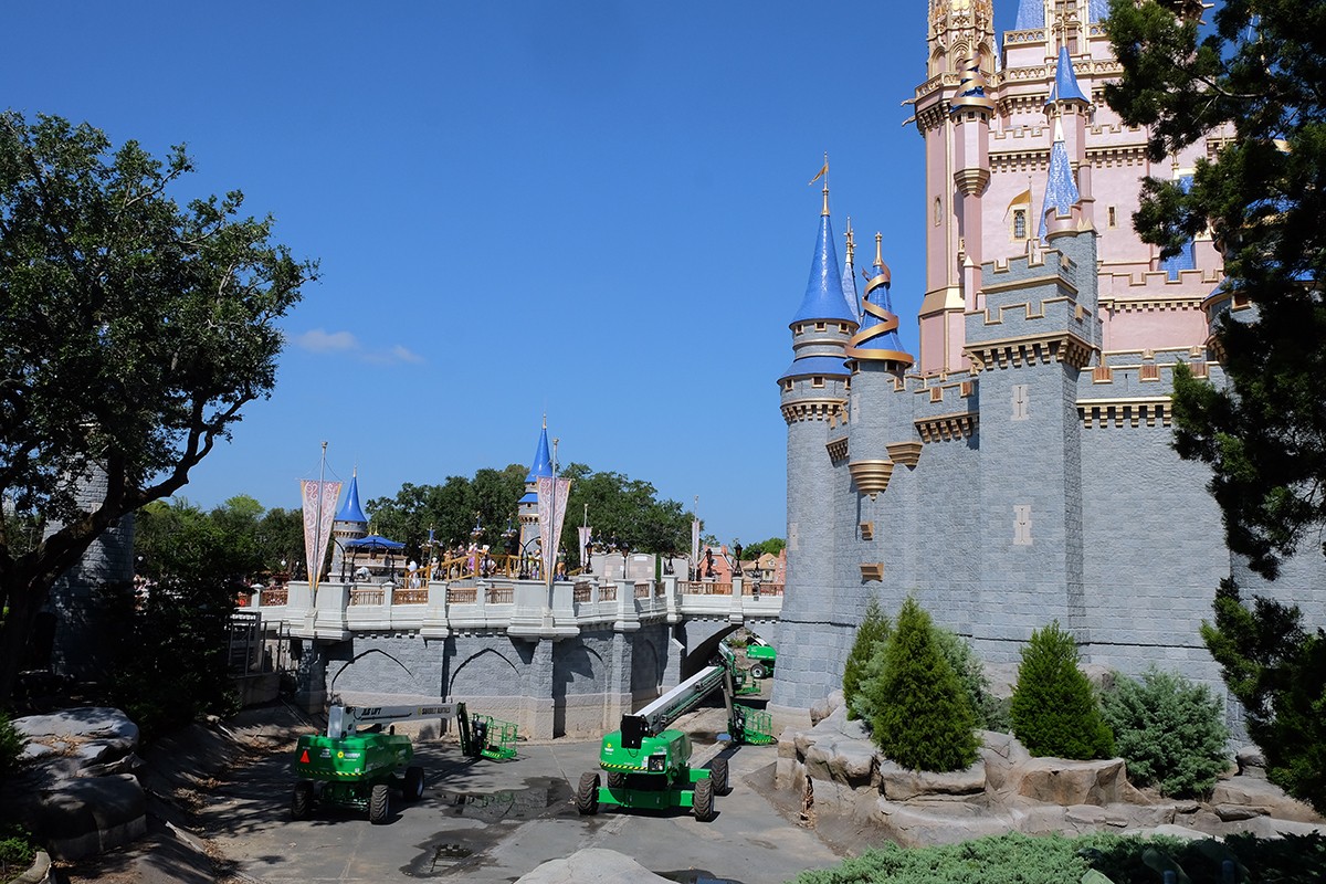 Cinderella Castle almost clear of 50th-anniversary decorations